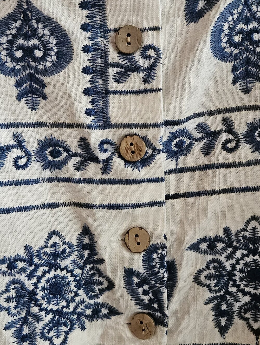 JOIE White & Blue Embroidered Crop Tank Top Size Large - Picture 5 of 10